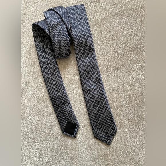 Givenchy tie - Picture 1 of 4